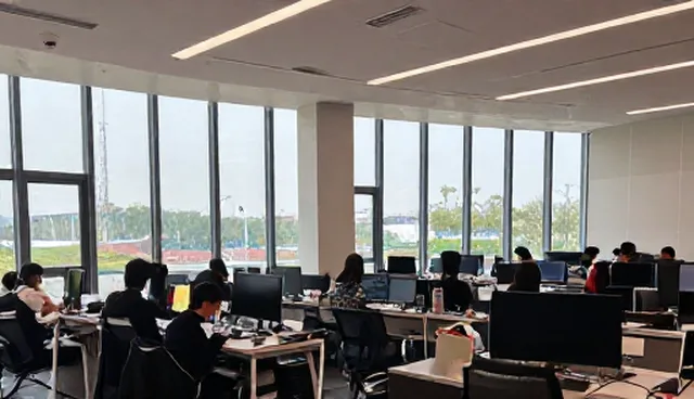 平面设计选题方向中的性能与适用条件分析